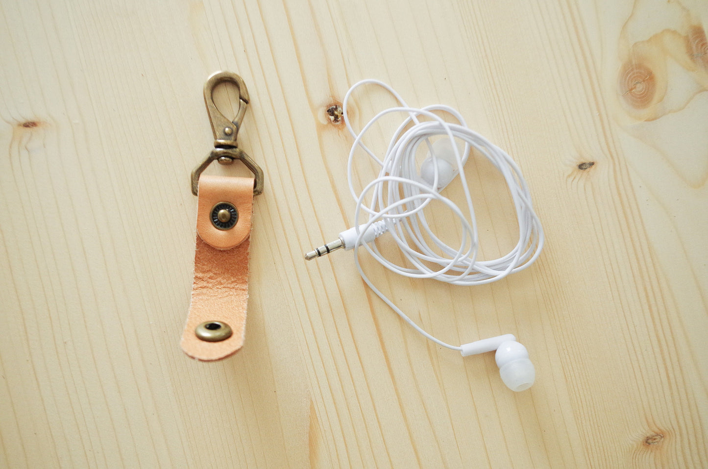Swivel Snap Cord Clip in Russet