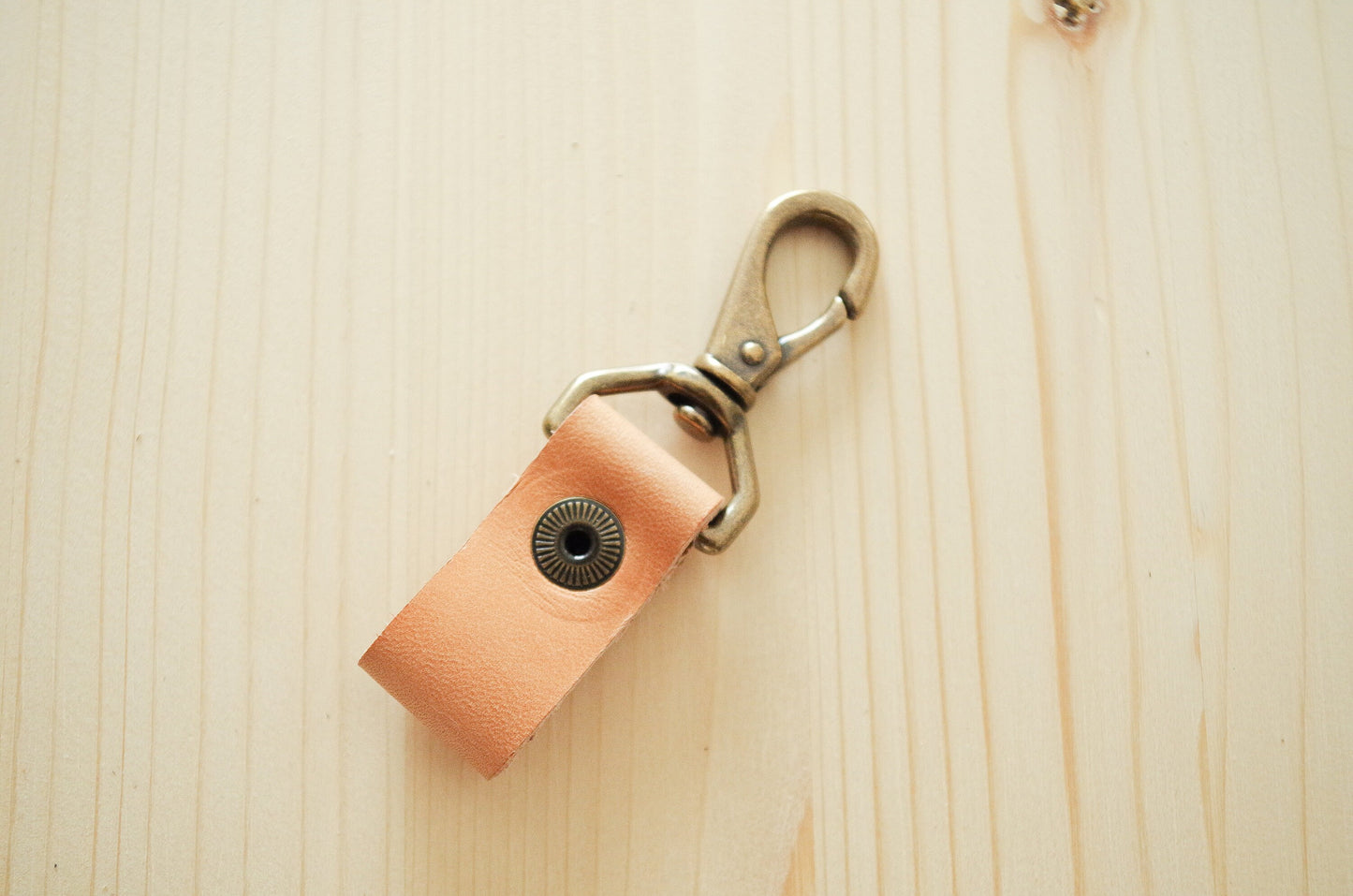 Swivel Snap Cord Clip in Russet