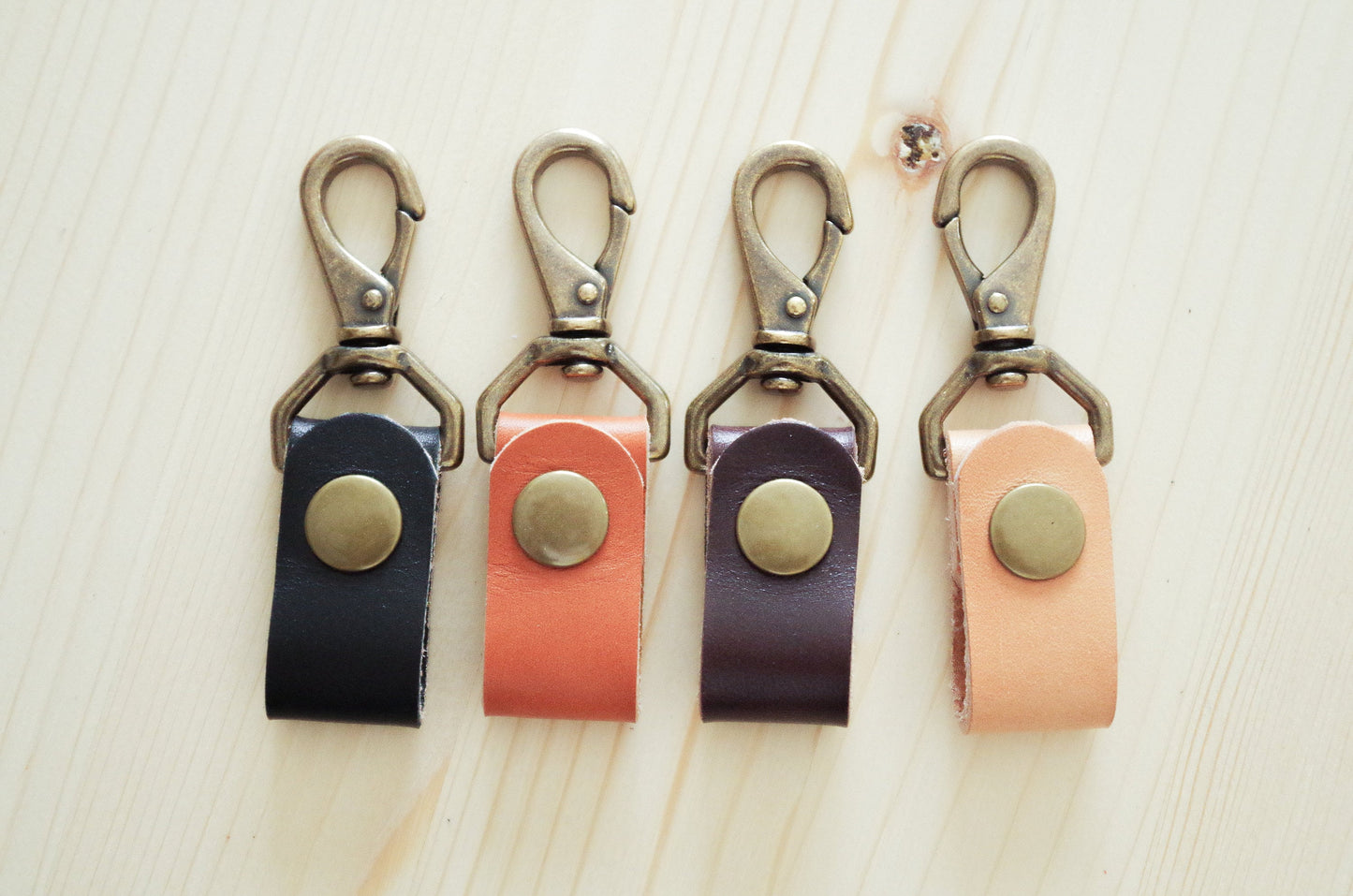 Swivel Snap Cord Clip in Russet