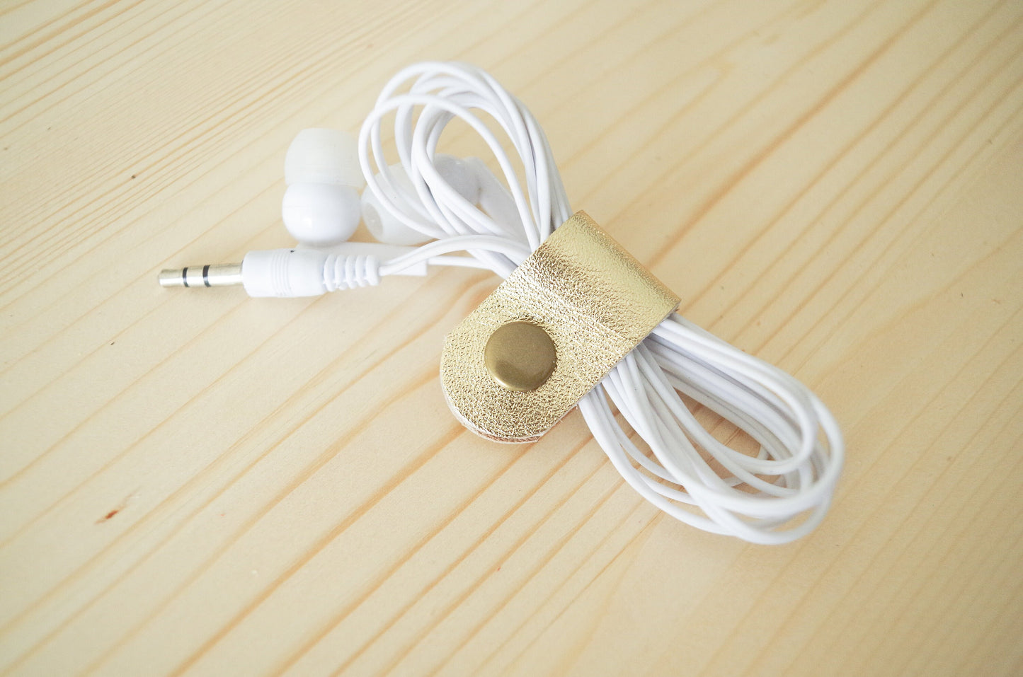 Cord Clip in Gold