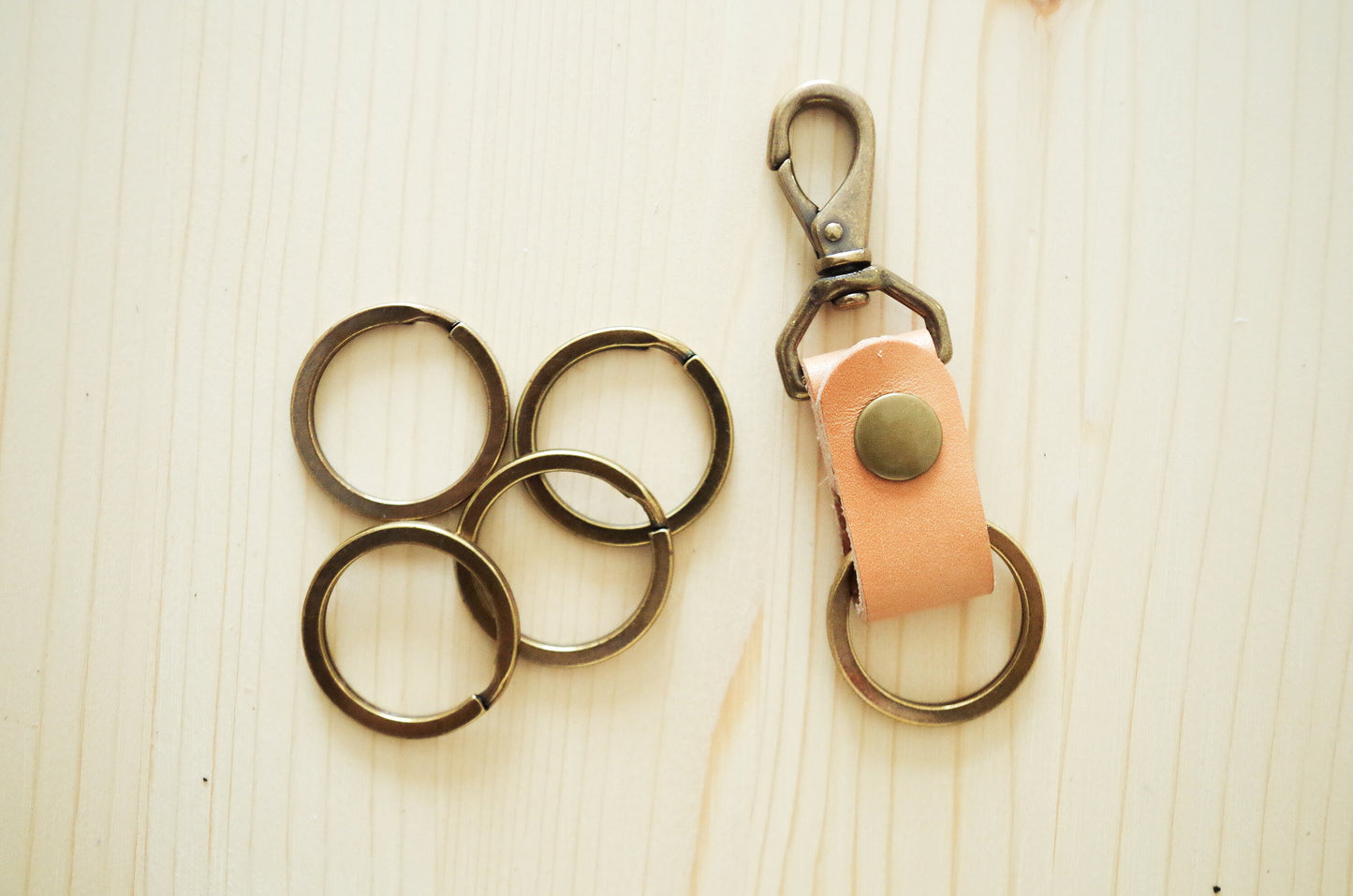 Swivel Snap Cord Clip in Russet