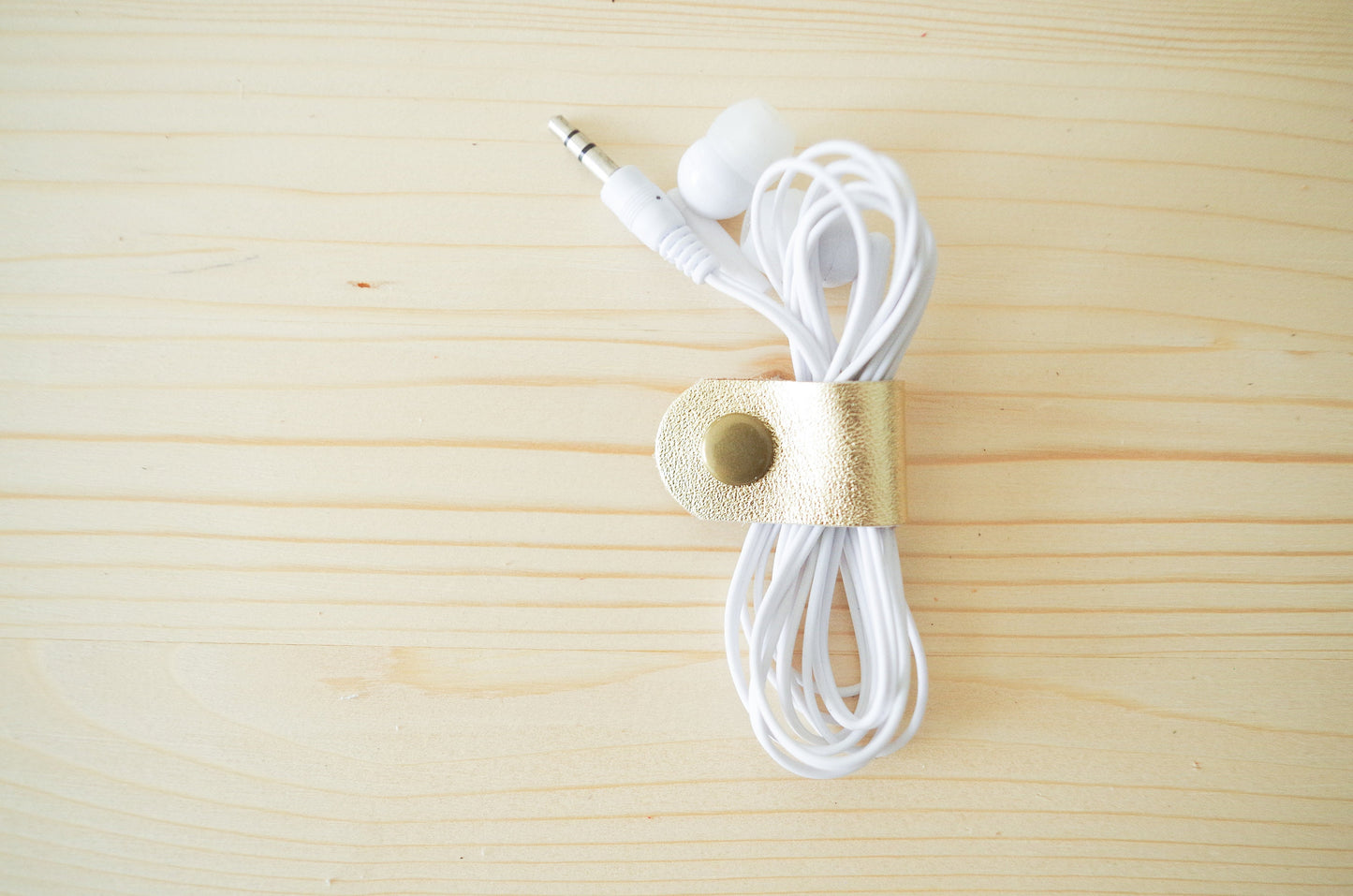 Cord Clip in Gold
