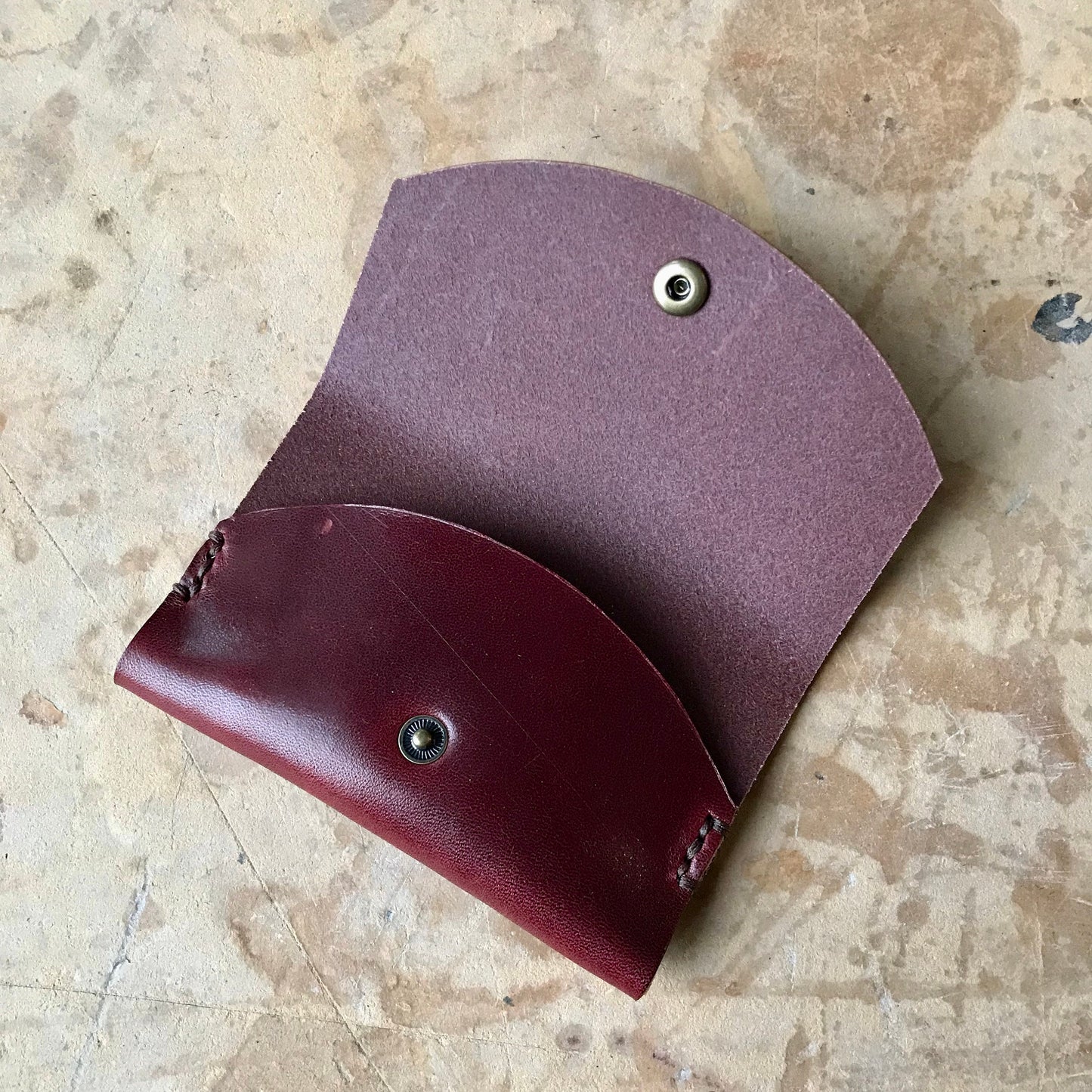 Arc Card Holder