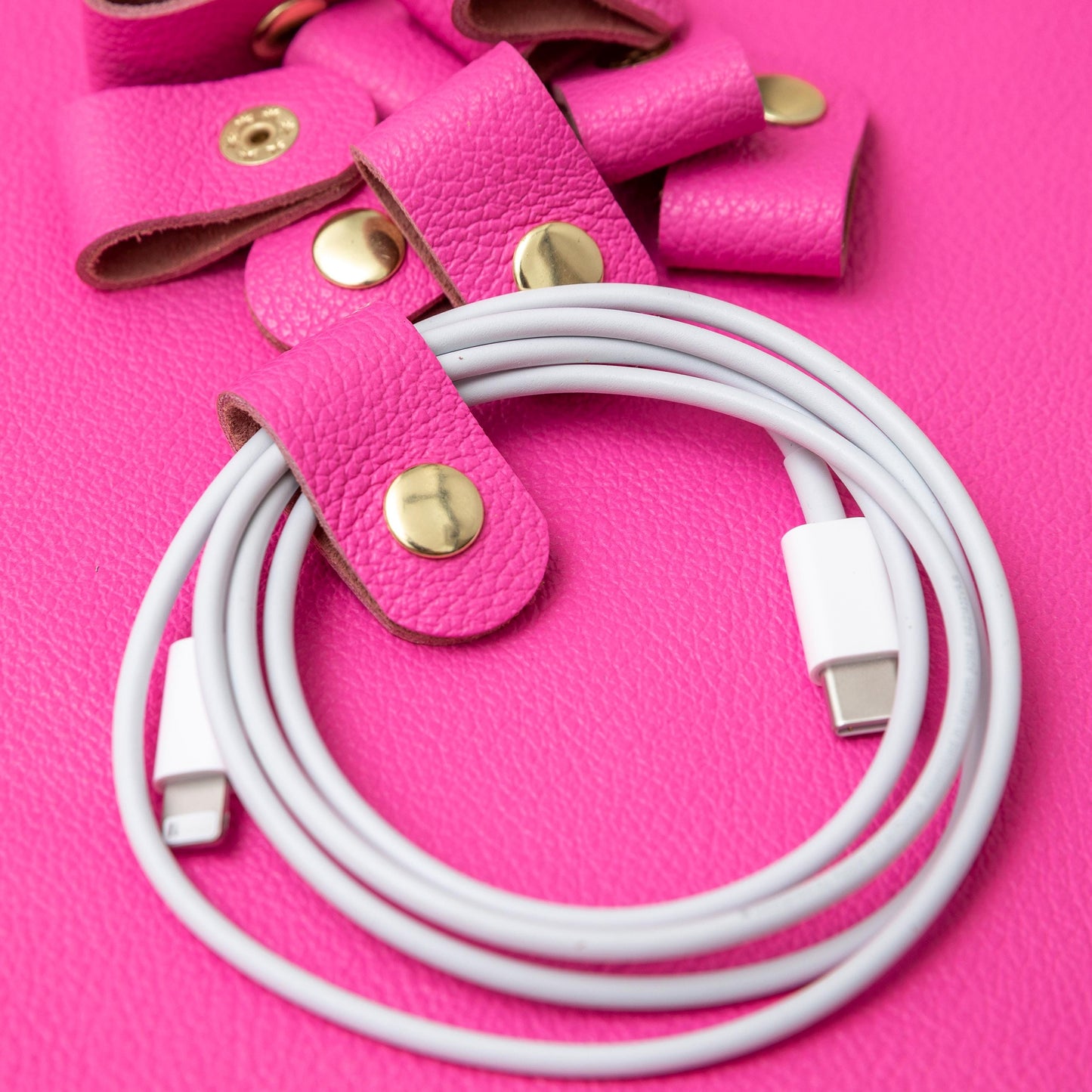 Cord Clip in Neon Pink