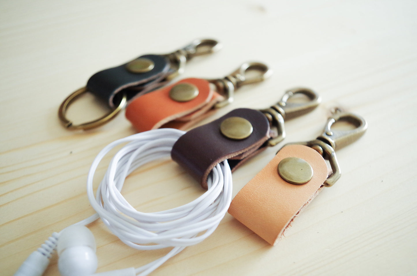 Swivel Snap Cord Clip in Russet